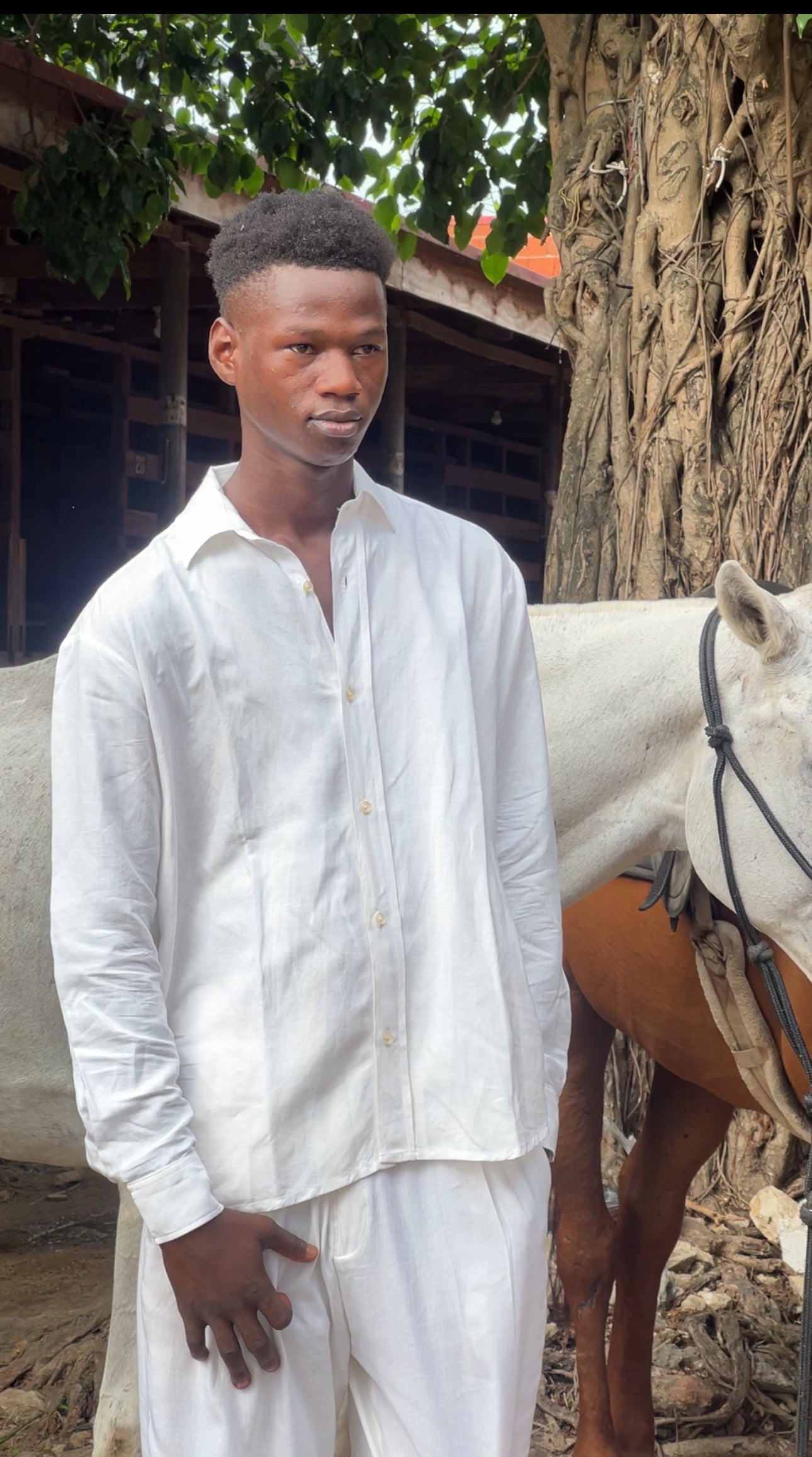 The Men’s Linen Shirt – Long Sleeve